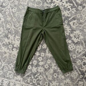 GAP Women's Green Cargo Pants